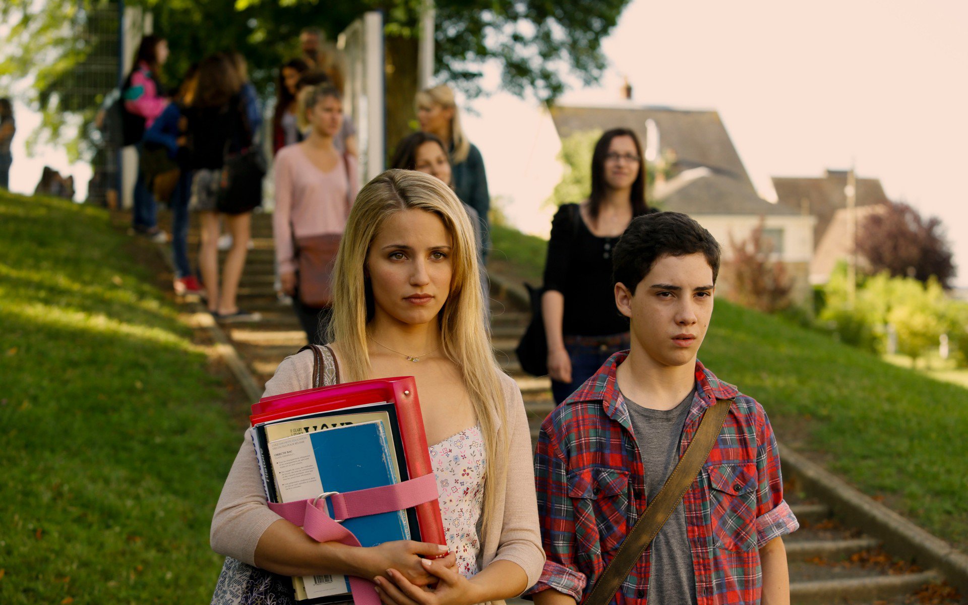 The Family, Малавита, Dianna Agron, John D'Leo