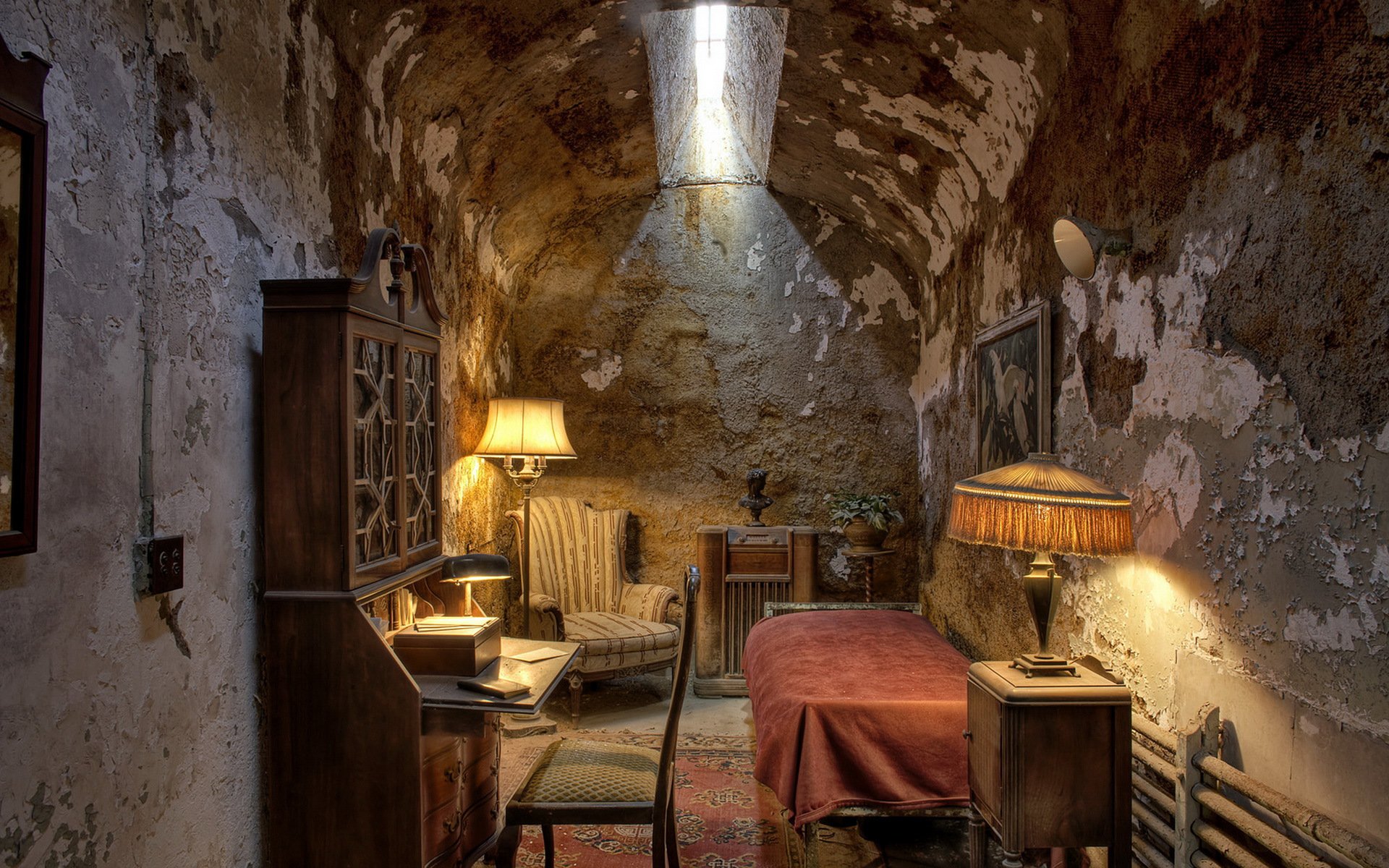фон, Al Capone Prison Cell, интерьер