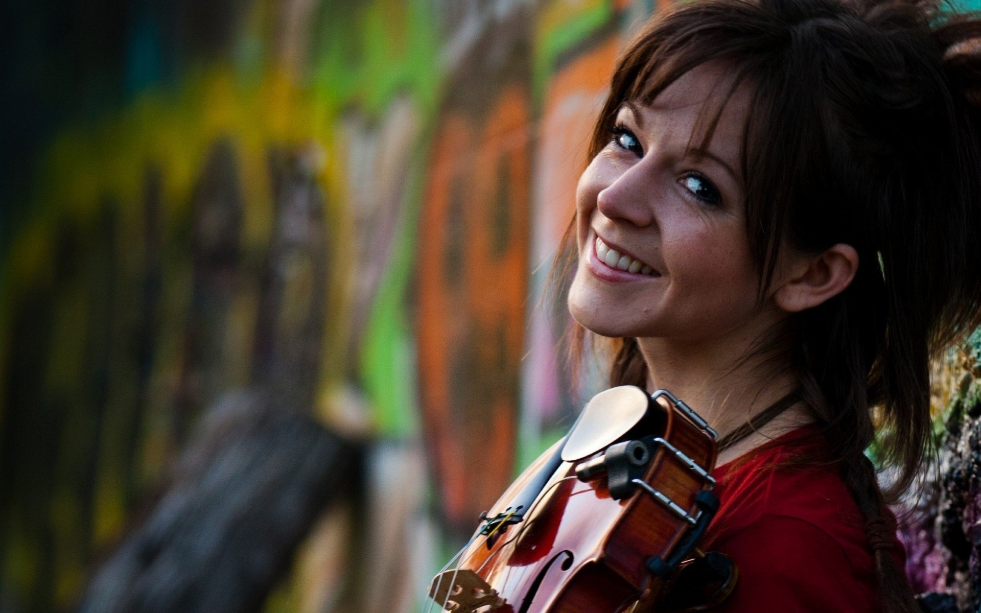 lindsey stirling, граффити, скрипка, линдси стирлинг